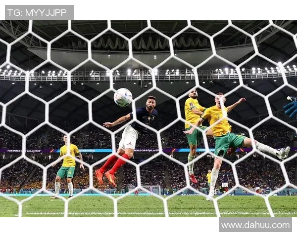 足球明星画报简易版全景展示精彩瞬间与背后故事